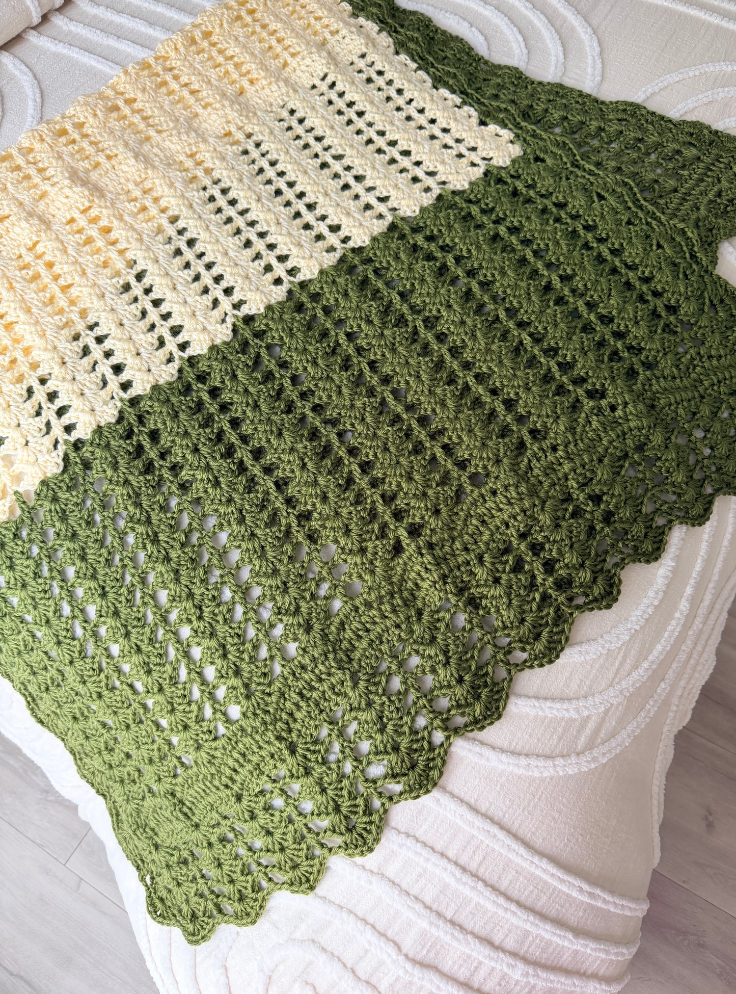 Pretty Green & Cream Crochet Runner