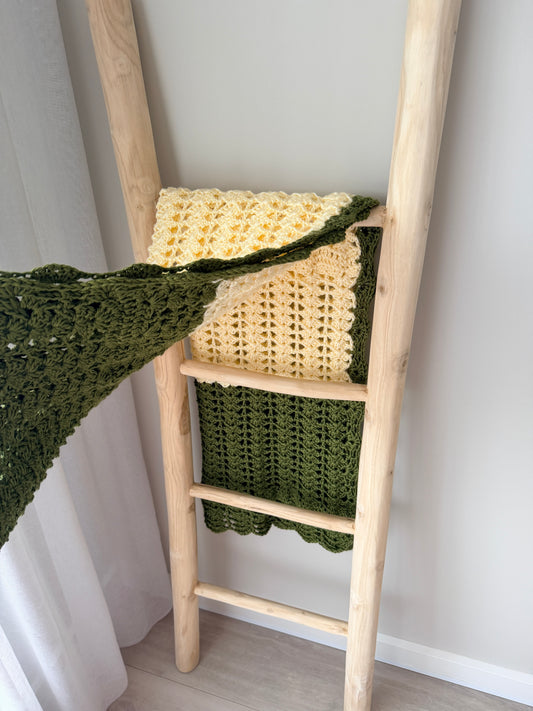 Pretty Green & Cream Crochet Runner
