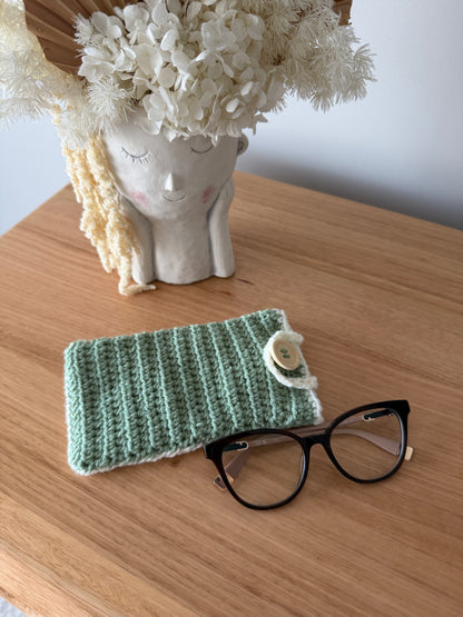 Crochet Glasses/Phone Pocket | Green & Cream