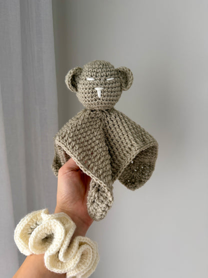 Crochet Gender Neutral Baby Hamper | Beige & Cream