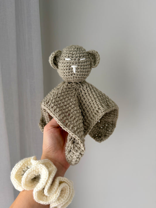 Crochet Gender Neutral Baby Hamper | Beige & Cream