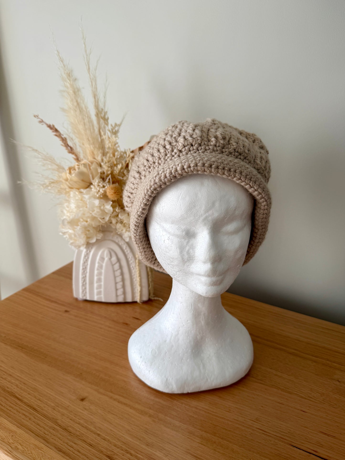 Women’s Beige Crochet Hat