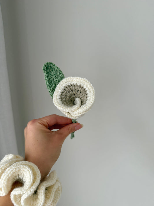 Cream & Beige Single Crochet Rose