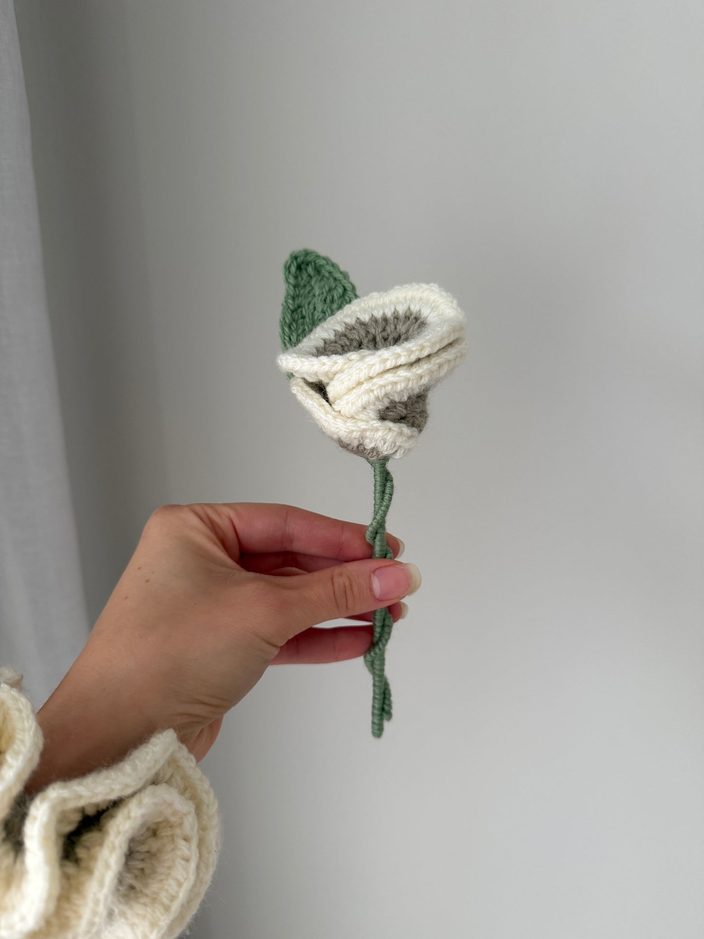 Cream & Beige Single Crochet Rose